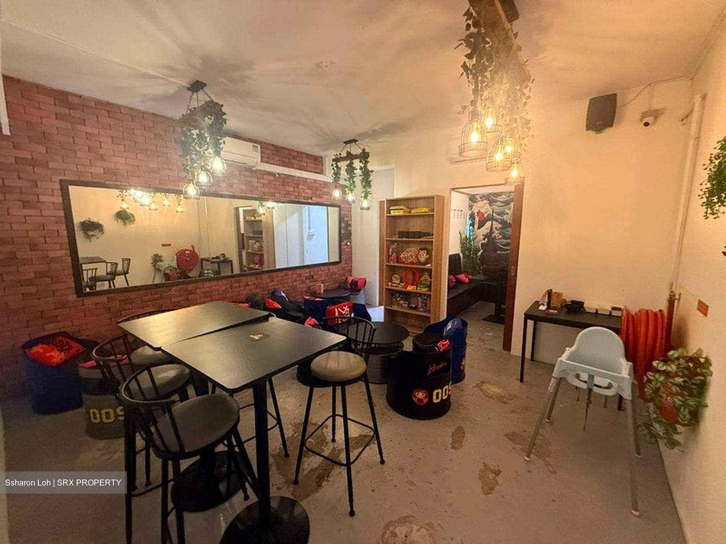 Yio Chu Kang Road (D19), Retail #604375381